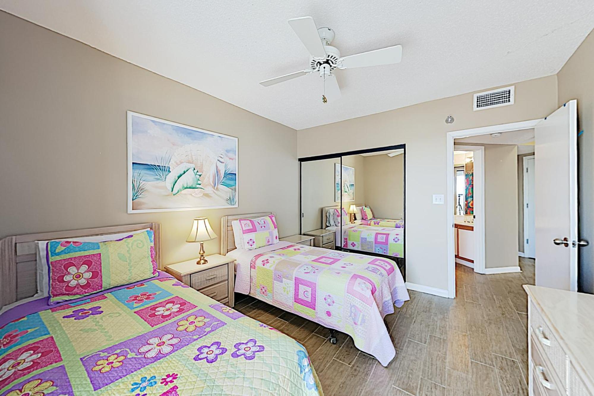 Pelican Pointe By Meyer Vacation Rentals Orange Beach Room photo