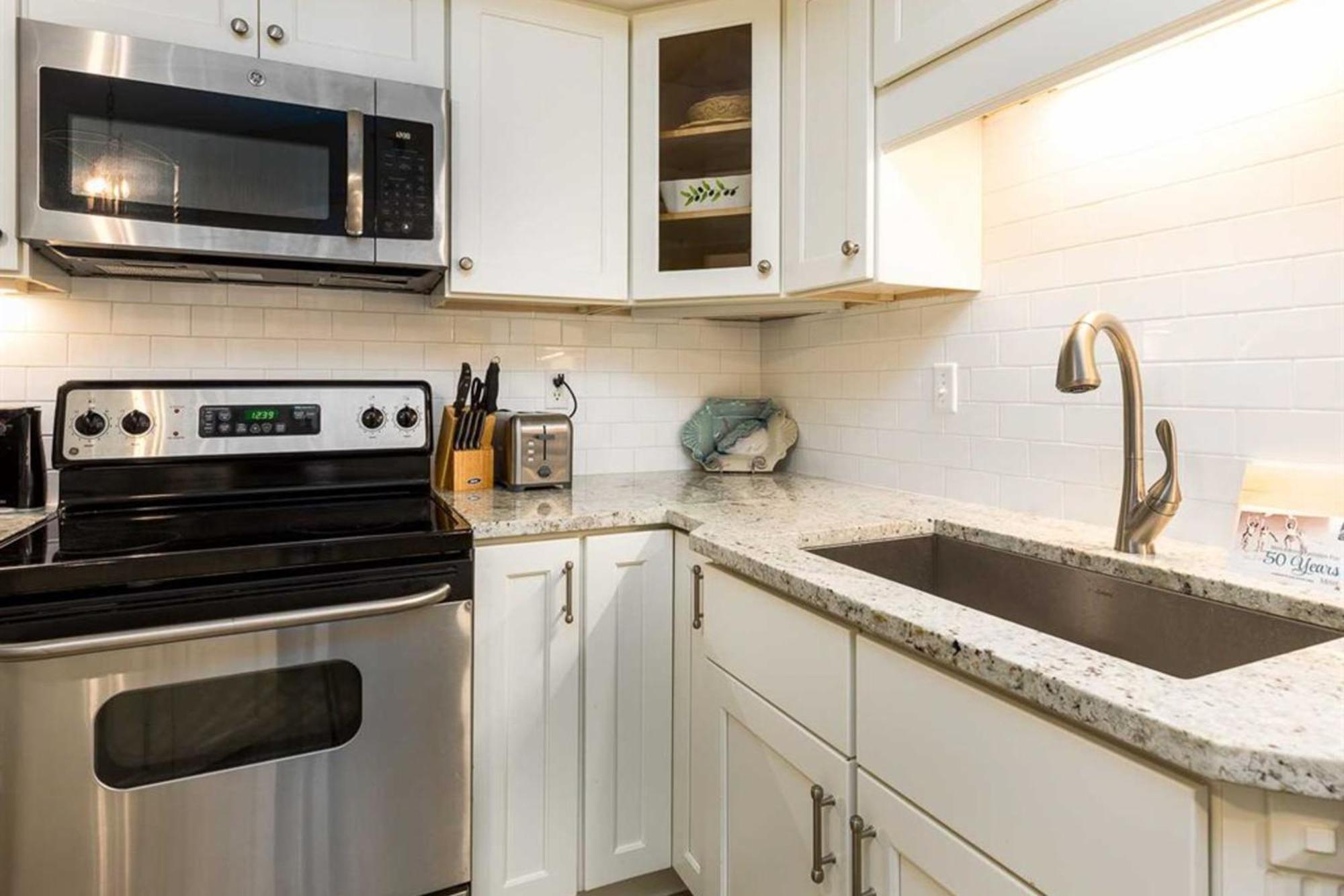 Pelican Pointe By Meyer Vacation Rentals Orange Beach Room photo