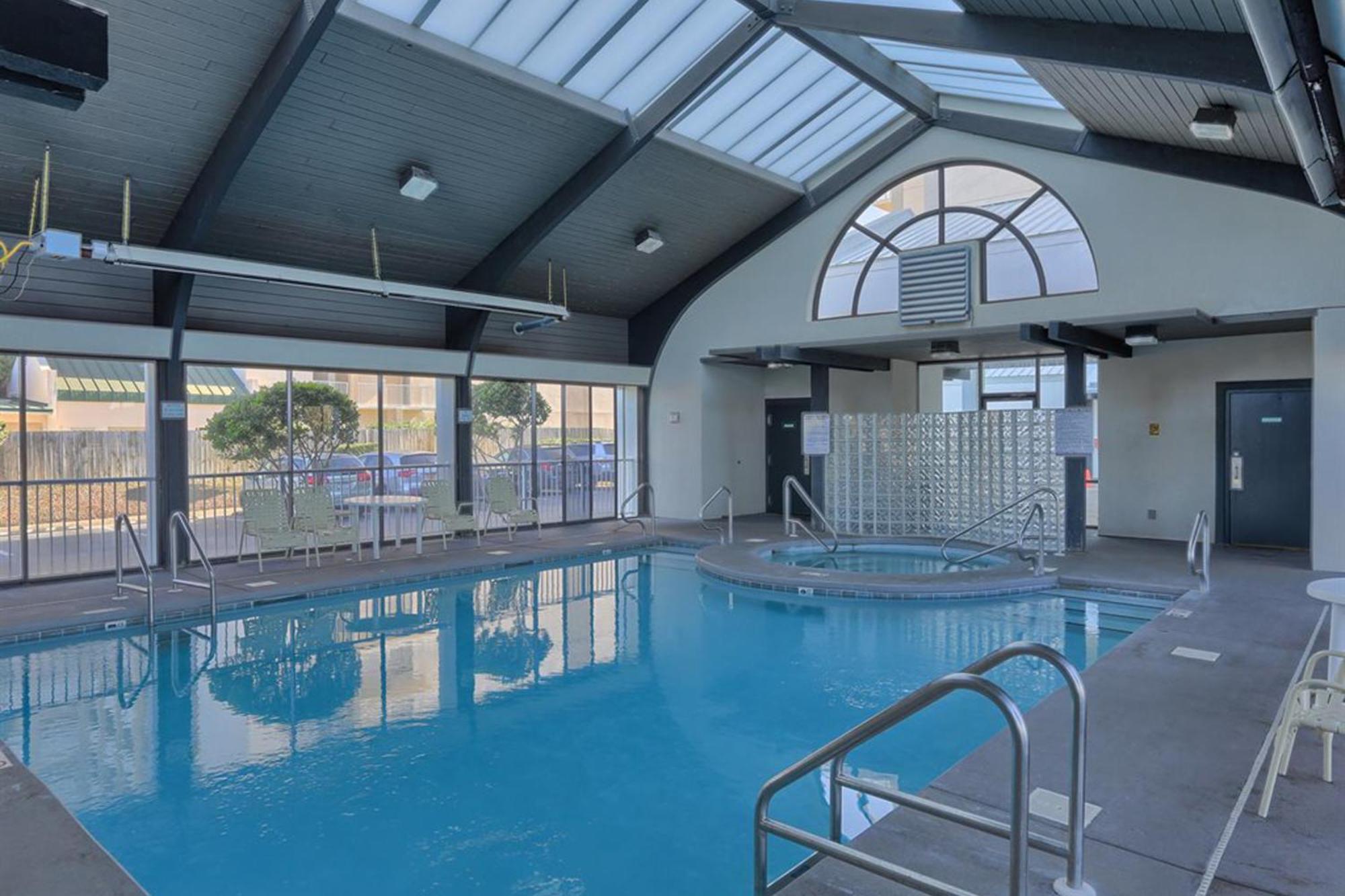 Pelican Pointe By Meyer Vacation Rentals Orange Beach Room photo