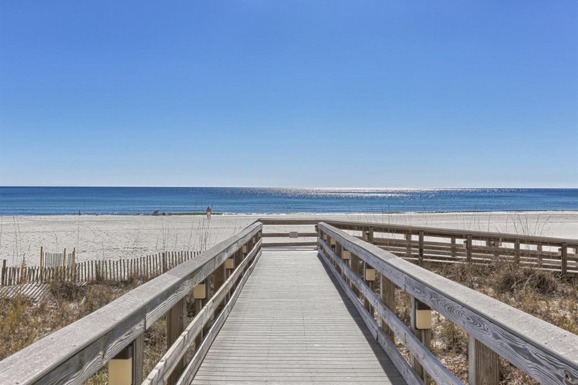 Pelican Pointe By Meyer Vacation Rentals Orange Beach Room photo
